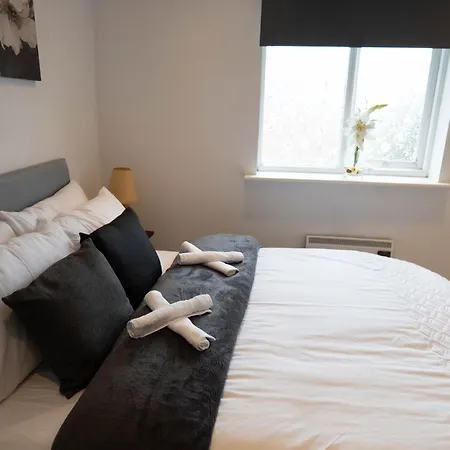 Apartment Beckton Docklands - 1 Bedroom - Sleeps 4 - Wifi