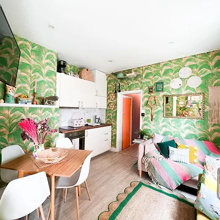 Claremont A - Apartment