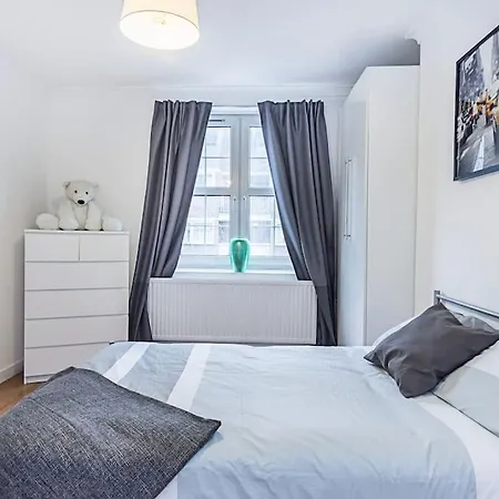Stylish 3-bed In Clerkenwell Within Walking Distance To Tube Stations