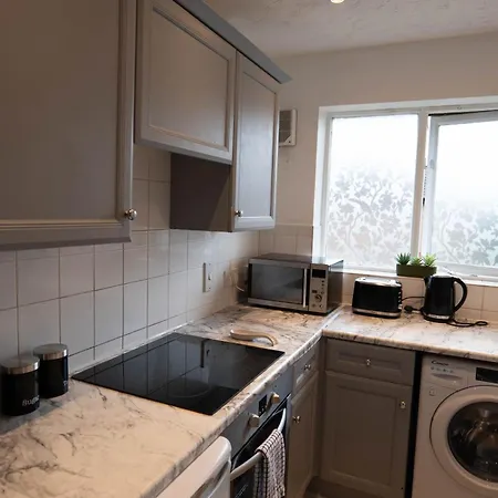 Beckton Docklands - 1 Bedroom - Sleeps 4 - Wifi Apartment *