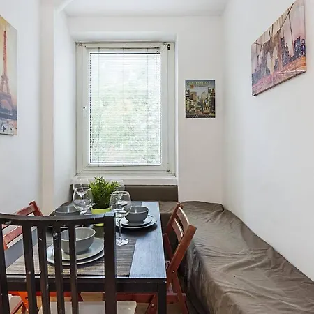 Stylish 3-bed In Clerkenwell Within Walking Distance To Tube Stations Apartment