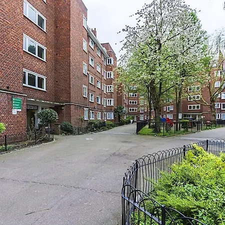 Stylish 3-bed In Clerkenwell Within Walking Distance To Tube Stations Apartment *