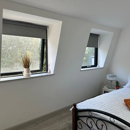 Modern 3 Bedroom With 2 Bathroom In Londres