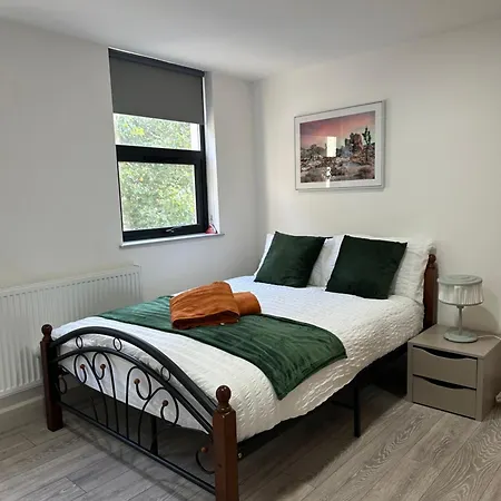 Modern 3 Bedroom With 2 Bathroom In * Londres
