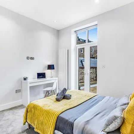 Lux Abbey Road Sleeps Up To 7 London