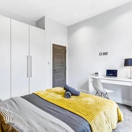 Apartment Lux Abbey Road Sleeps Up To 7 London