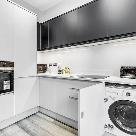 Apartment Lux Abbey Road Sleeps Up To 7 *