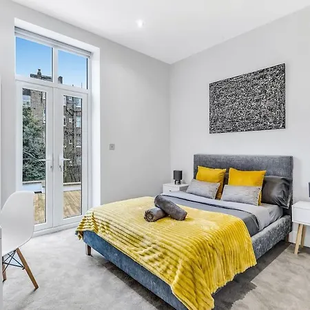 Lux Abbey Road Sleeps Up To 7 Apartment London