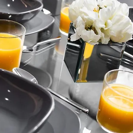 Lux Abbey Road Sleeps Up To 7 * London