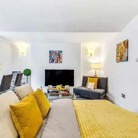 Elegant In The Heart Of Chelsea Sleeps 7 *