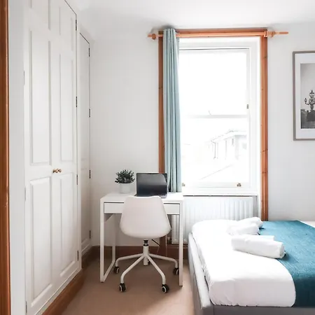 Guest house Chelsea
