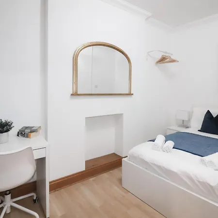 Guest house Chelsea *