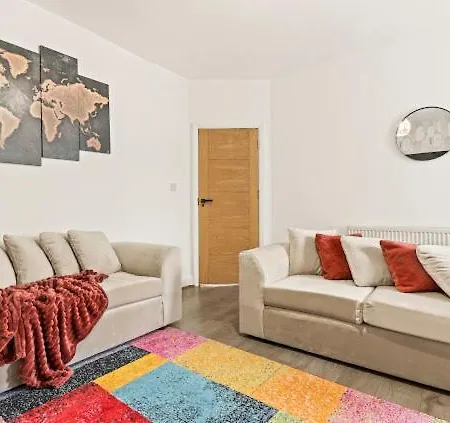 4 Bed Near Wembley Stadium Apartment London