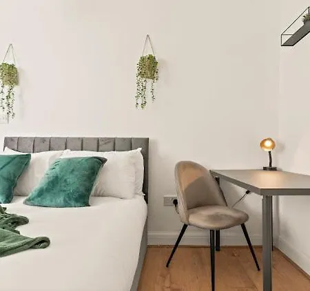 4 Bed Near Wembley Stadium * London