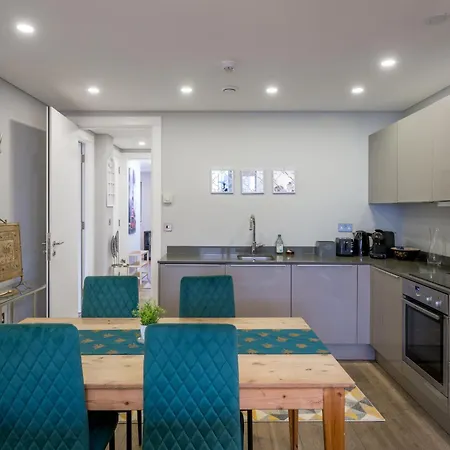 Apartment Nottinghill On River Luxe Flat With Balcony London