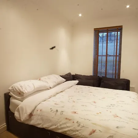 Apartment Evergreen Apartments- Flat 2