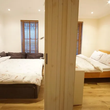 Evergreen Apartments- Flat 2 London