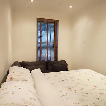 Evergreen Apartments- Flat 2 London