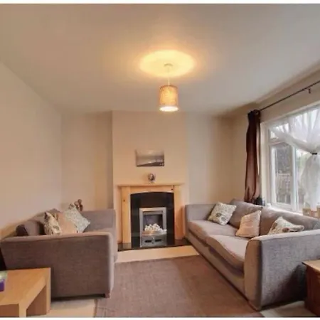 Holiday home Charming 3 Bedroom House
