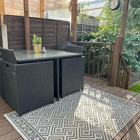 House For Rent In London Mill Hill