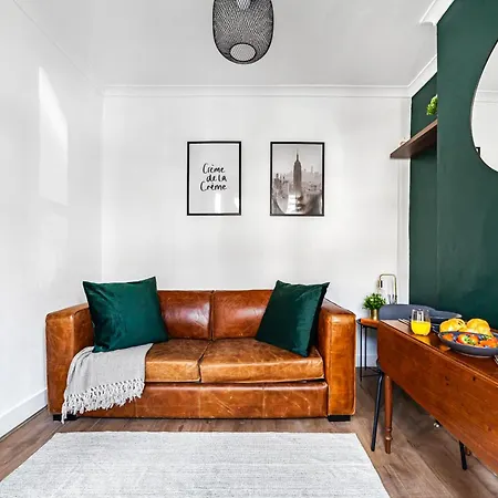 Апартаменты Riverdale 4 Beds Пламстед