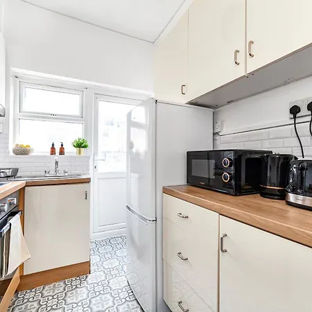 Riverdale 4 Beds