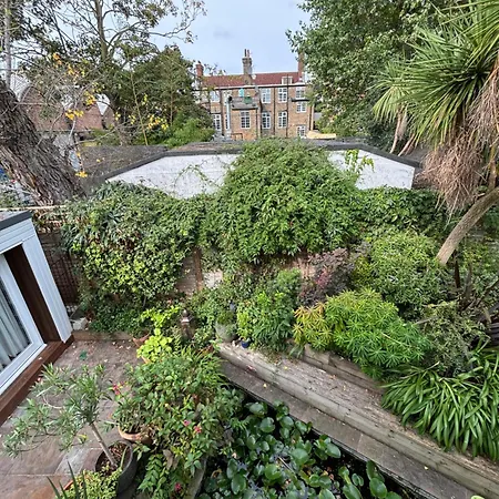 Apartment Little Oasis In Brixton *