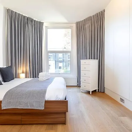 Charming 2 Bedroom Flat In Kensington Apartment London
