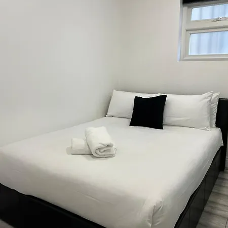 Modern Comfort One Bed Flat In Golders Apartment London