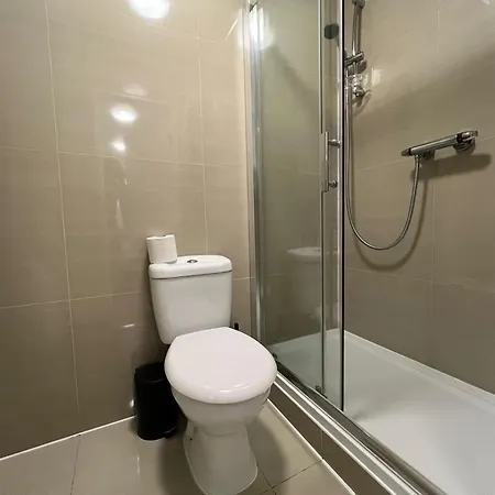 Modern Comfort One Bed Flat In Golders Apartment