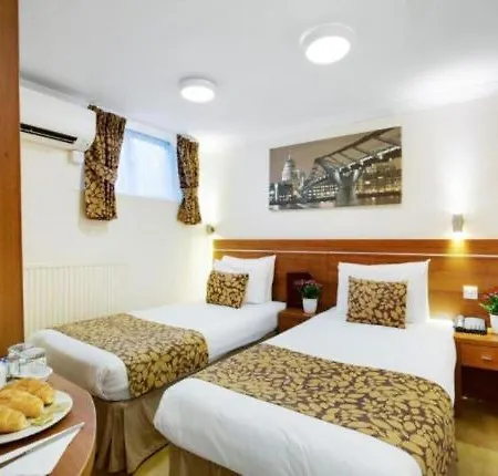 Queens Park Premier Hyde Park Hotel 4*