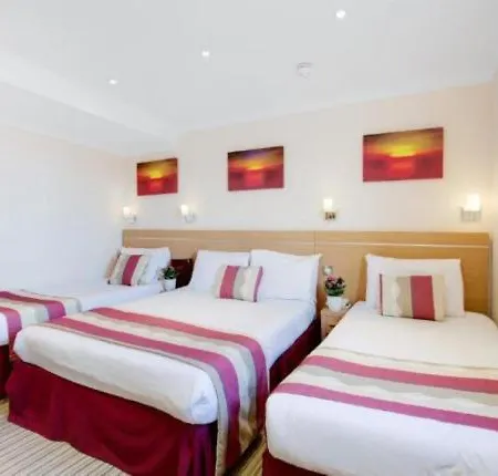 Hotel Queens Park Premier Hyde Park 4*