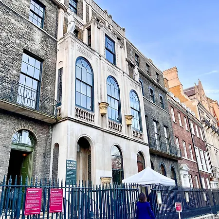 Apartment Excellent Entire Between St Pauls Cathedral And Covent Garden London