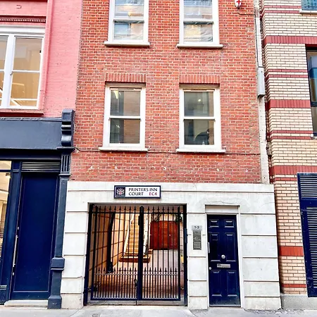 Excellent Entire Between St Pauls Cathedral And Covent Garden Apartment London