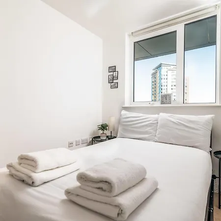 Modern Comfort Stratford 3br Duplex London