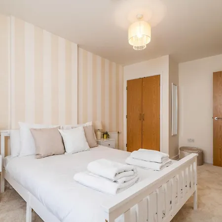 Apartment Modern Comfort Stratford 3br Duplex *