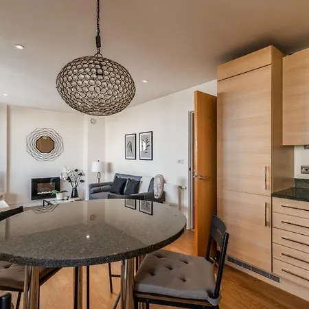 Modern Comfort Stratford 3br Duplex Apartment London