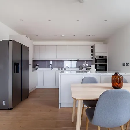 The Colindale Luxury Apartment Hendon