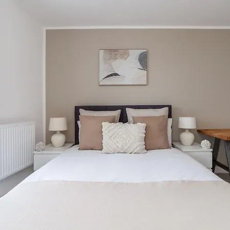 The Colindale Luxury