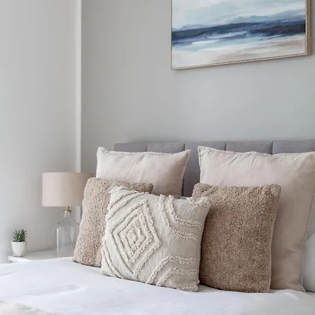 Apartment The Colindale Luxury *