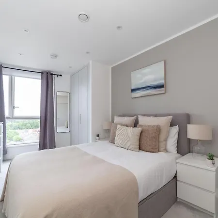 Apartment The Colindale Luxury *