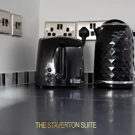 The Staverton Suite, * Londra