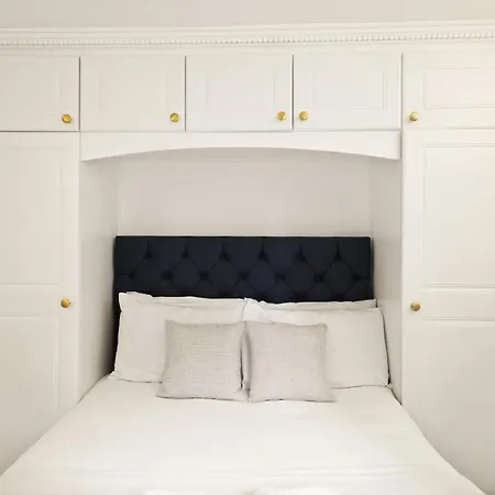 The Luxe Sanctuary - La Reserve Knightsbridge