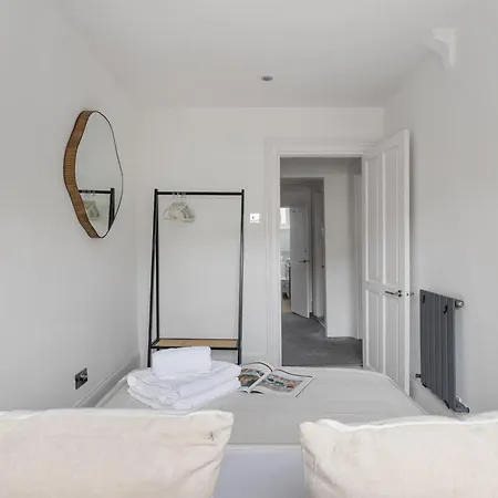 Serenity Escape - La Reserve Knightsbridge