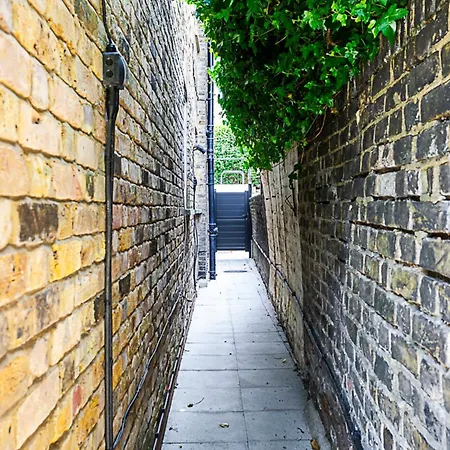 Apartamento Charming Garden Studio Londres