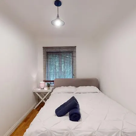 185 Lanark Apartment