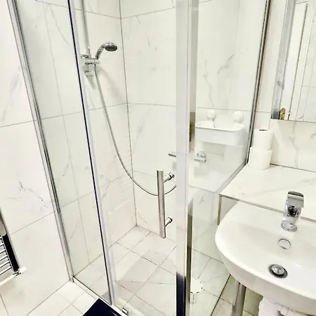 Apartment 185 Lanark *
