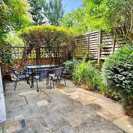 Apartment 185 Lanark London