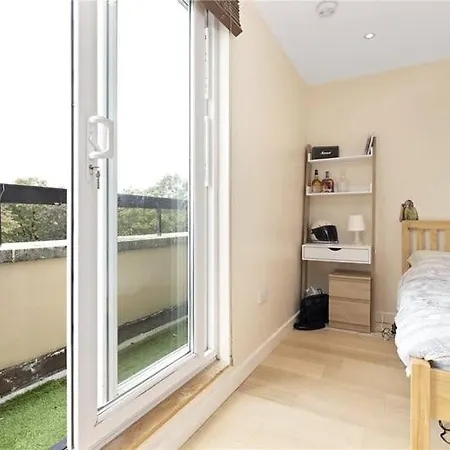Amazing 4br Flat With Beautiful Terrace