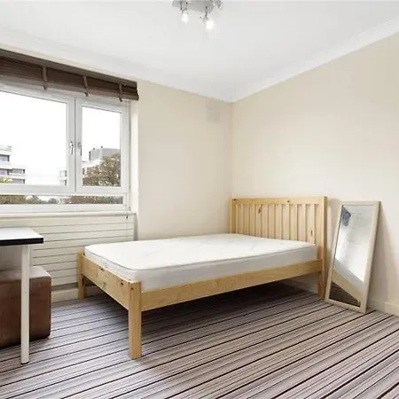 Amazing 4br Flat With Beautiful Terrace London